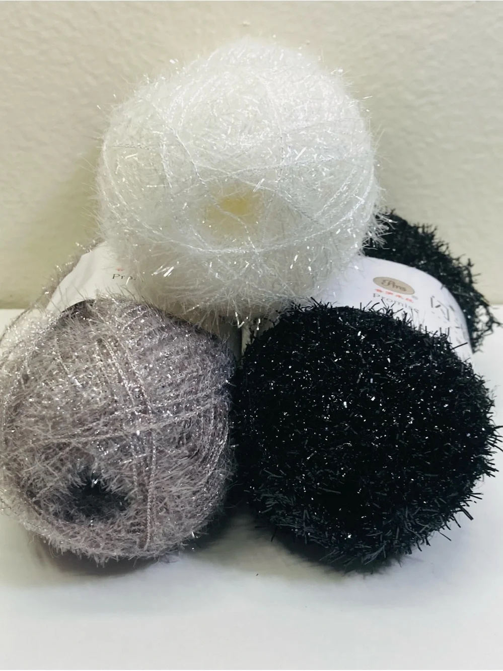 NEW 151 g / 5.38 oz Sparkly Scrubby Yarn Trio - White, Grey, Black